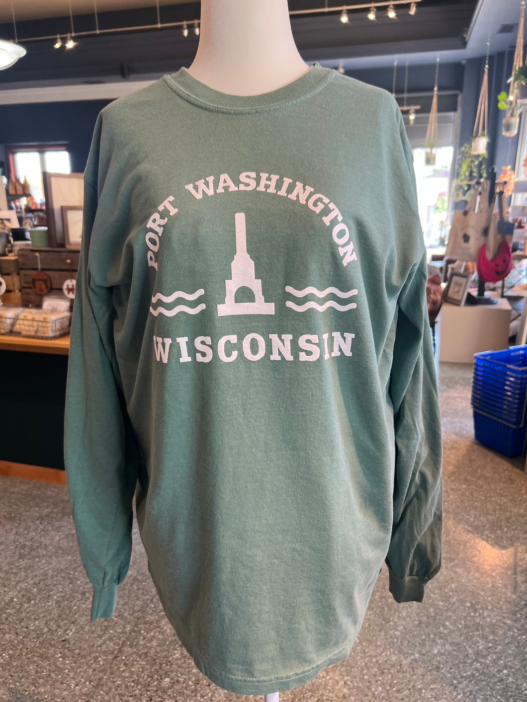 Port Washington Wisconsin Lighthouse With Waves Long Sleeve Tee