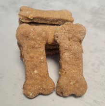 Load image into Gallery viewer, Fuzzy Butts Dog Bakery - Peanut Butter / Banana Treats
