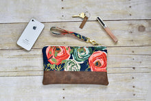 Load image into Gallery viewer, Emmy Lou Bags - Wristlets
